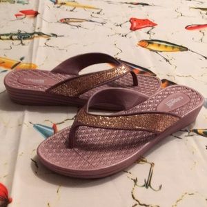 Capelli flip flops